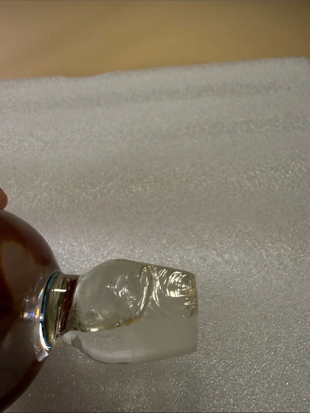 Heavy square glass decanter with round stopper
